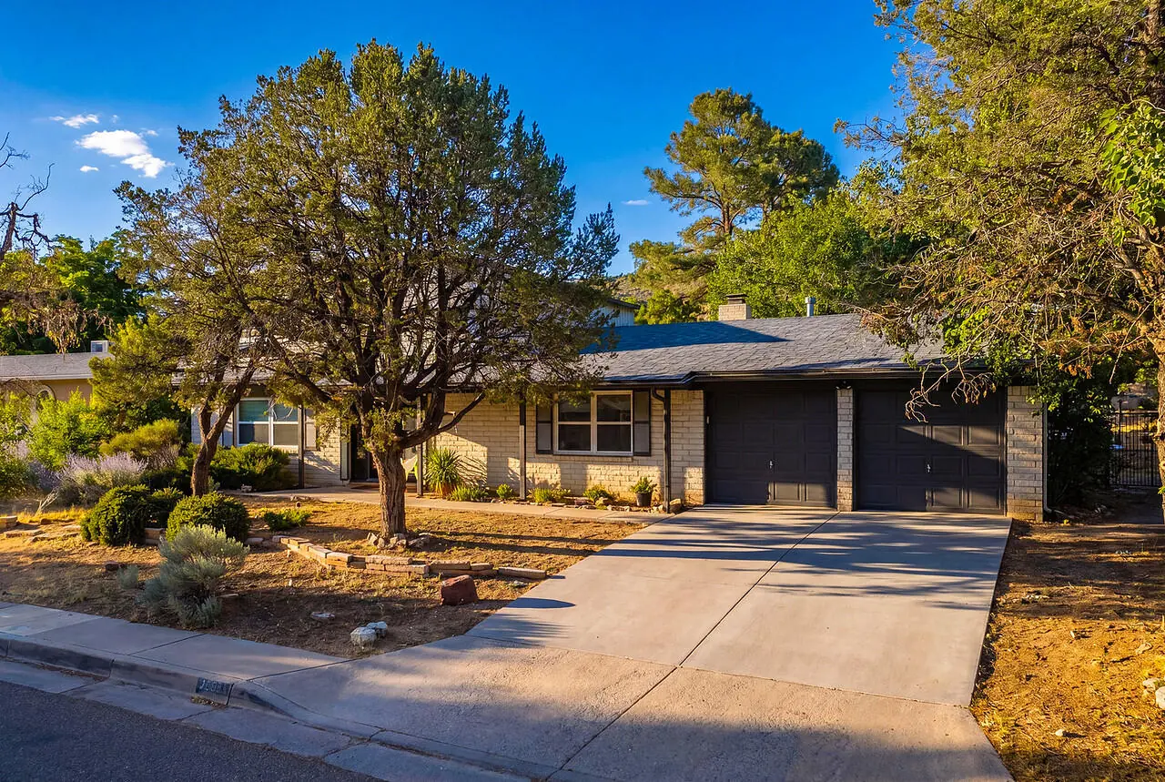 3008 Matador Drive NE