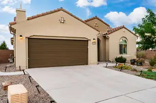 1600 Willow Canyon Trail NW 
