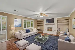 5316 Van Christopher Drive NE 