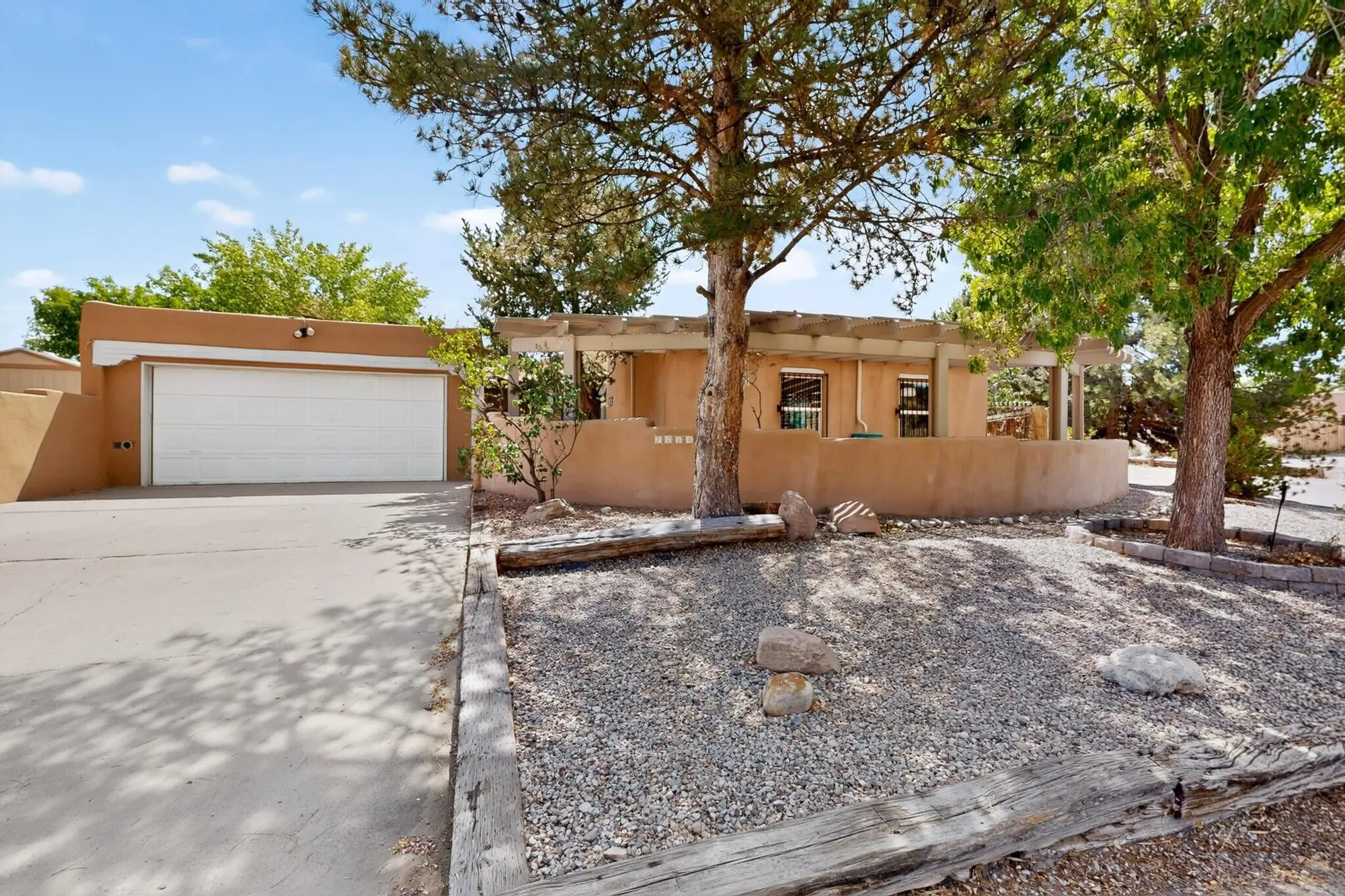 7418 Pimenton Drive NE