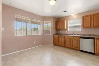 1378 Golden Eye Loop NE 