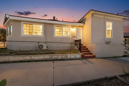 520 Iron Avenue SE, Albuquerque