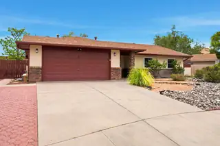 4928 Wagon Mound Trail NW 