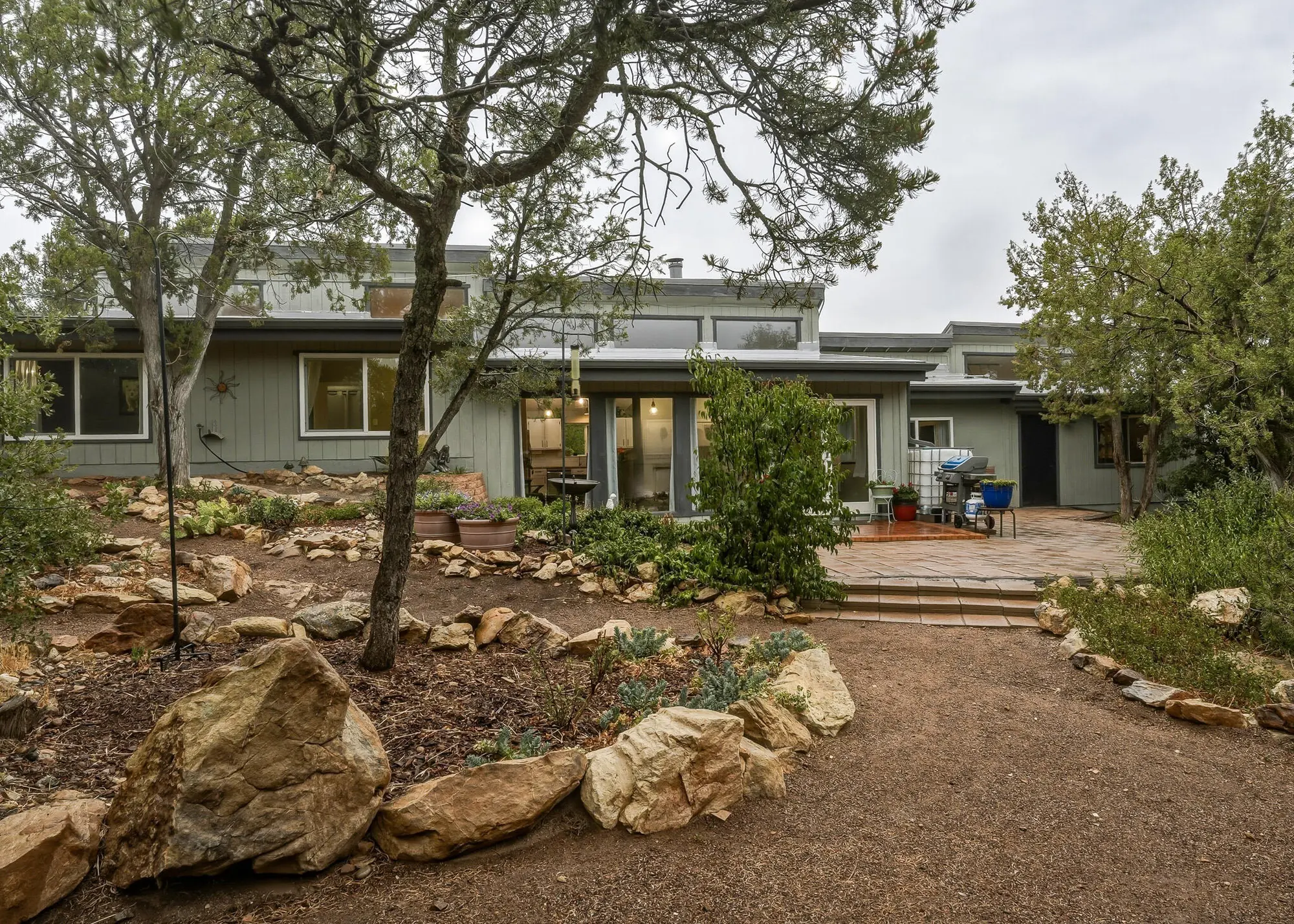 6 Oak Place