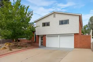 1804 Rita Drive NE 