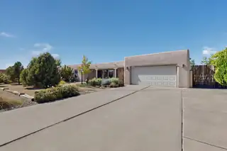 1425 Crestview Drive SW 