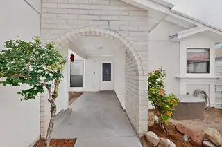 4832 Platinum Loop NE 