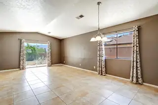 4862 Platinum Loop NE 