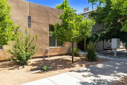 1203 Iron Avenue SW APT 2, Albuquerque