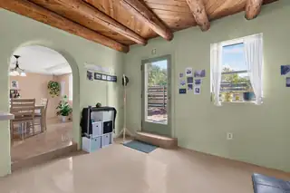10029 Guadalupe Trail NW 