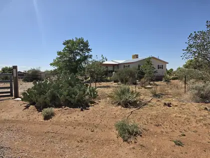 149 Manzano View Road, Los Lunas