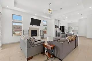 6101 Santa Fe Trail Drive NE 