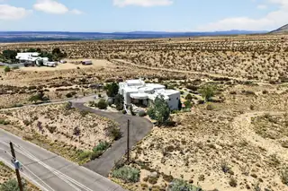 10901 Elena Drive NE 