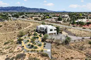 10901 Elena Drive NE 