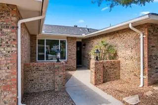 9613 Academy Hills Drive NE 