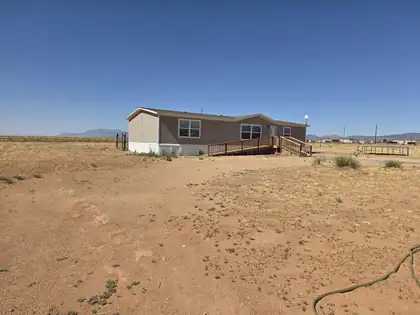 147 Manzano View Road, Los Lunas