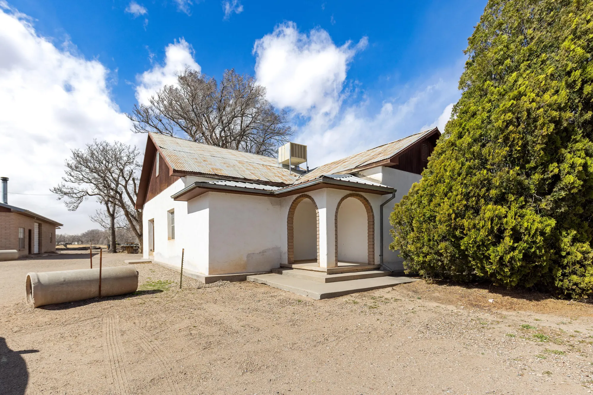 919 Gabaldon Road