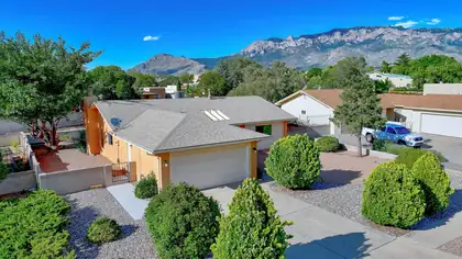 7808 Pioneer Trail NE, Albuquerque