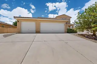 5005 Mira Vista Drive NE 