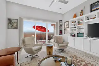 52 Wind Road NW 