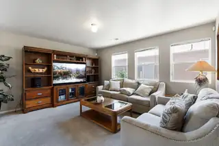 1813 Sierra Norte Loop NE 