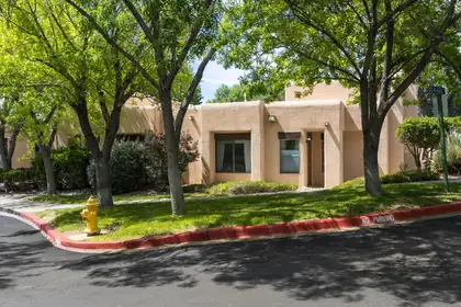 10241 Las Casitas Court NE, Albuquerque