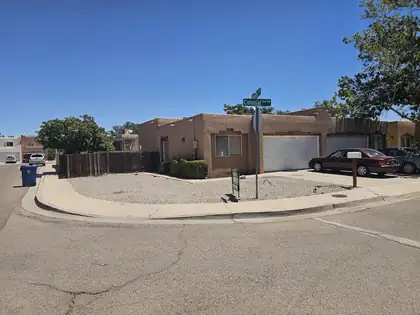 460 Colonial Avenue SW, Los Lunas
