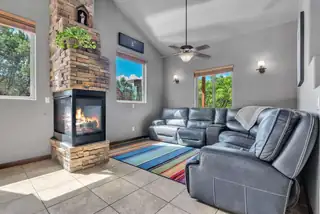 2 Tablazon Valley Drive 