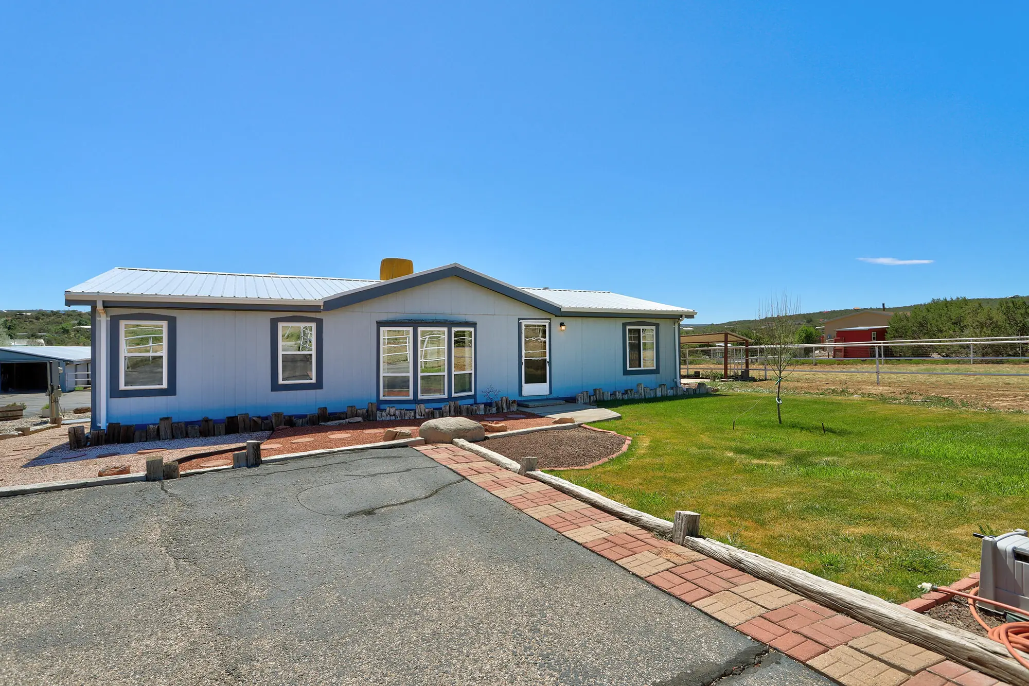 16 Stagecoach Junction Road