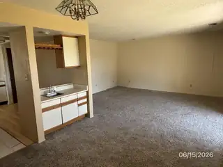 823 Country Club Drive SE APT 1E 