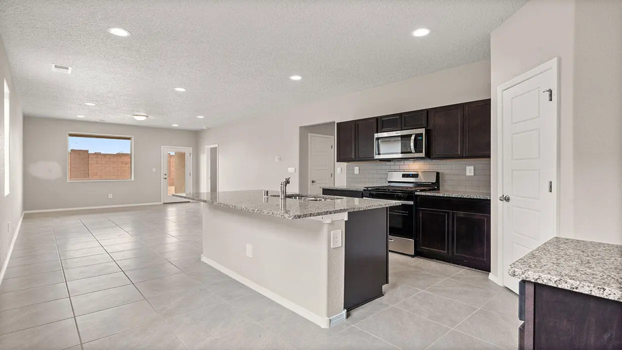 4 El Nido Court SW