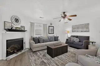 5758 Pinon Altos Road NW 