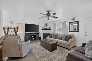5758 Pinon Altos Road NW 