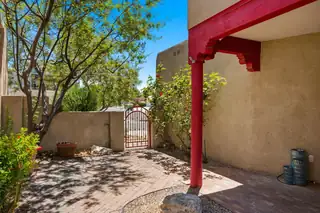 9633 De Vargas Loop NE 