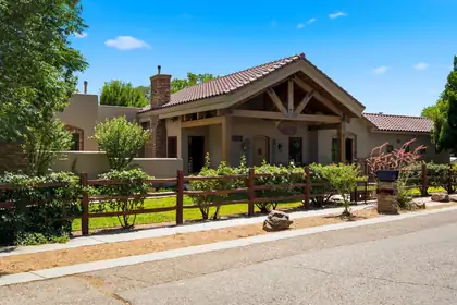 1508 Douglas Macarthur Road NW, Albuquerque