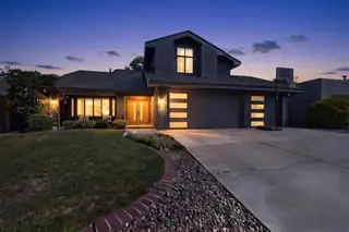 8709 Canyon Run Road NE 