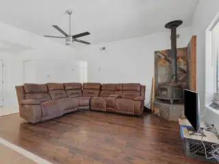 342 Sunset Farm Place SW 