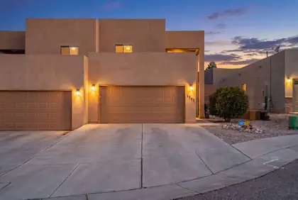 5035 Ojos Azul Court NW, Albuquerque