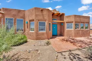 1201 Chihuahua Road NE 