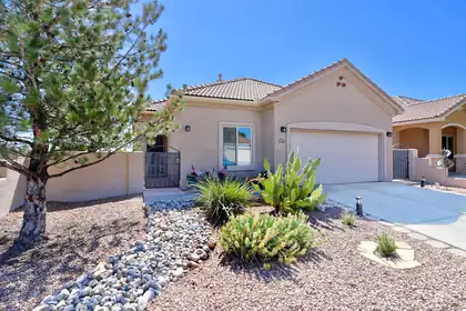 840 Golden Yarrow Trail, Bernalillo