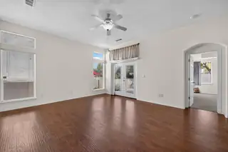 3137 Renaissance Loop SE 