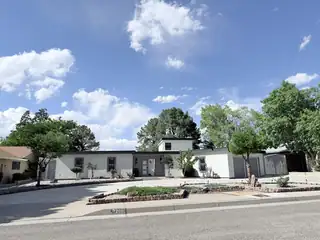 7209 Vista Del Arroyo Avenue NE 