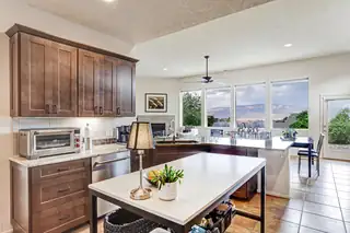 312 Pinnacle Drive SE 