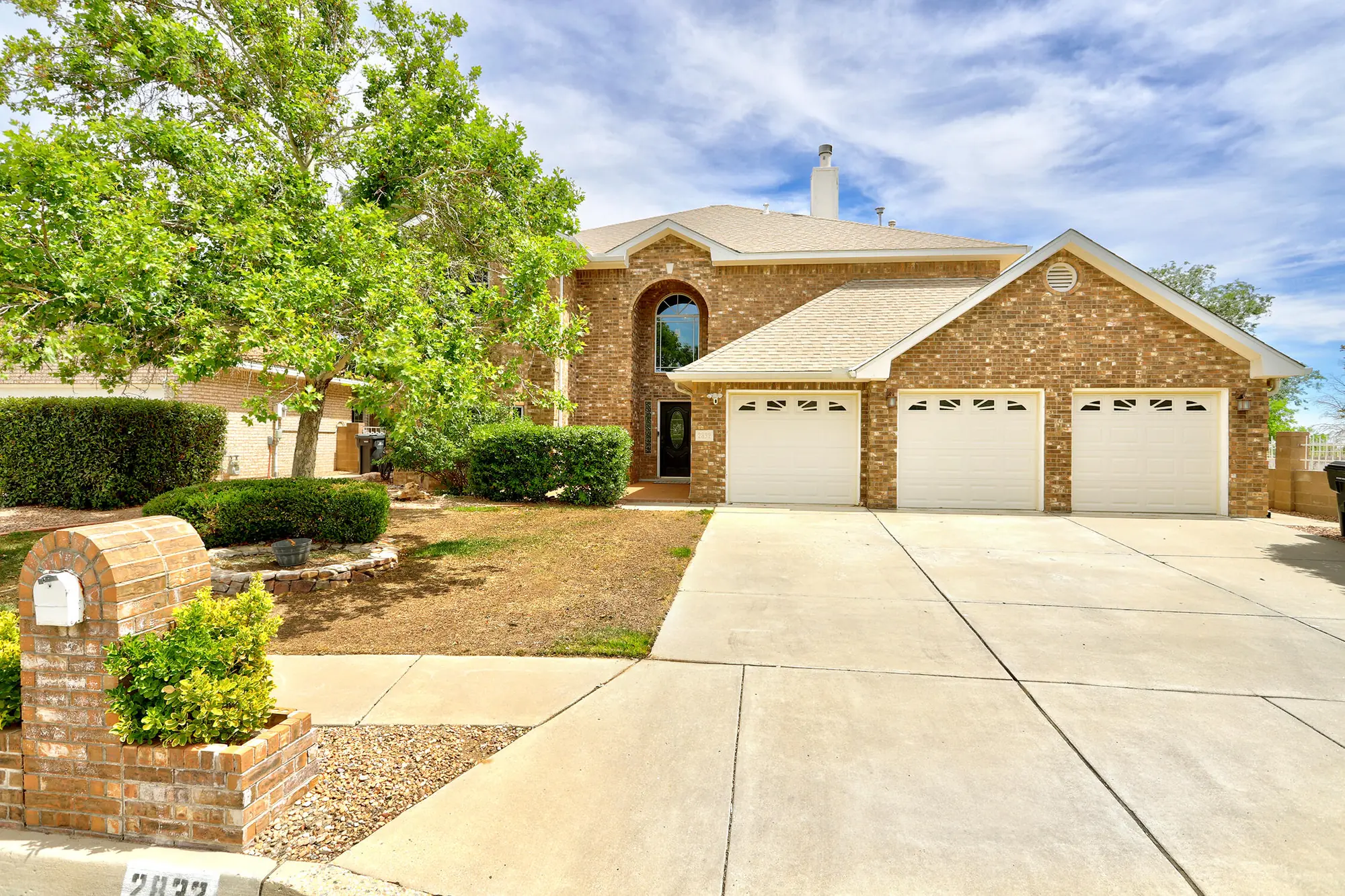 2832 W Island Loop SE