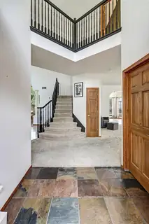 2832 W Island Loop SE 