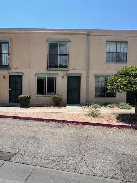 3301 Monroe Street NE UNIT J109