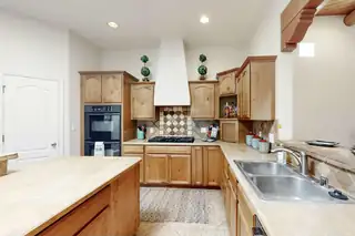 233 Shangri La Court NW 