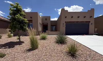 4689 Lluvia Encantada, Santa Fe