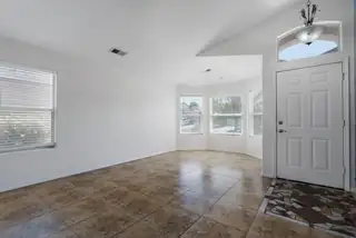 2100 Violeta Circle SE 