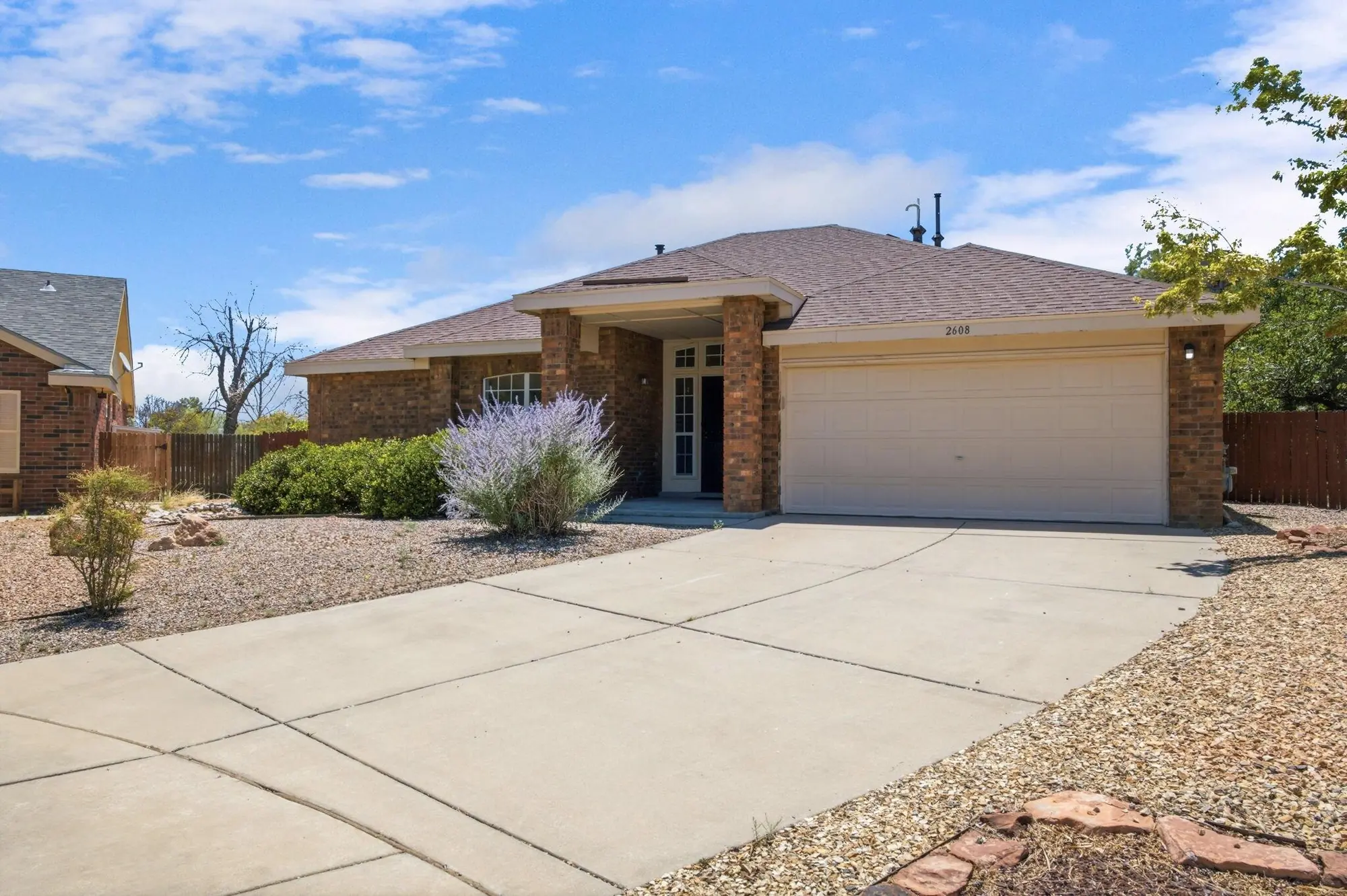 2608 W Lava Bluff Drive NW